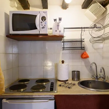 Apartment 19zero3 *